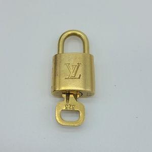 Louis Vuitton Key Set